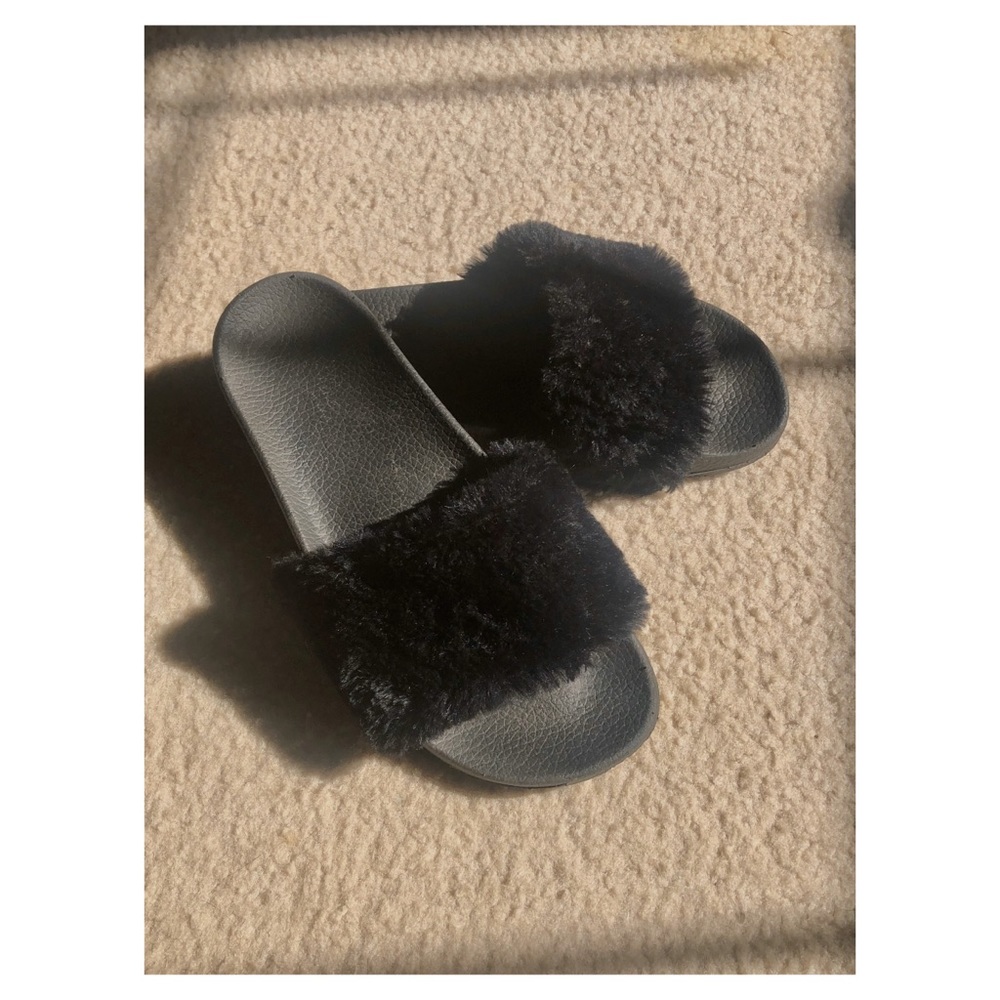 SOLD—Black Fur Slides